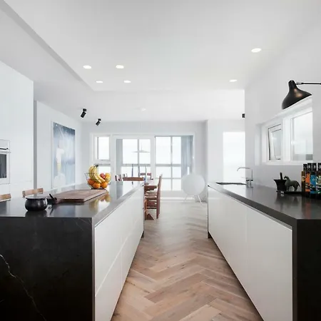 Ocean View Luxury In Apartment
