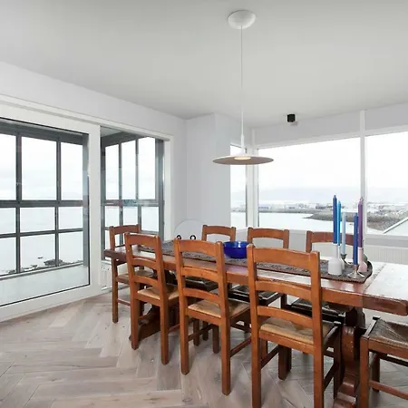 Apartment Ocean View Luxury In Reykjavík